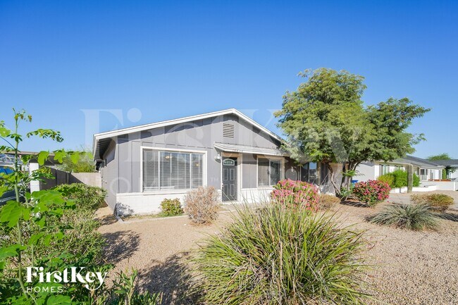 Foto del edificio - 14838 N 38th St