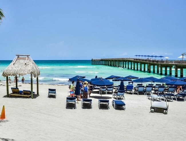 Building Photo - 16699 Collins Ave