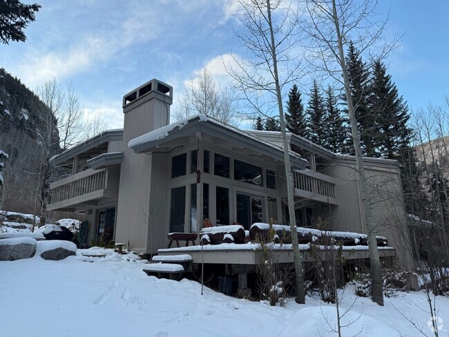 Building Photo - 3897 Lupine Dr