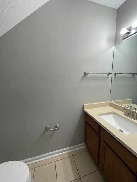 Building Photo - 205 Tanbark Dr