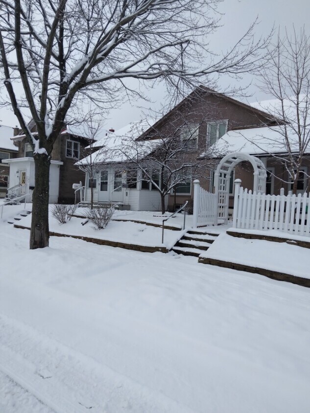 Foto principal - 961 87th Ave W