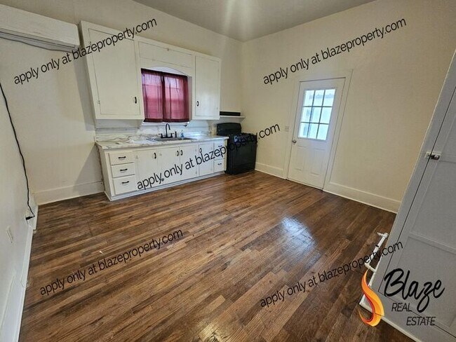 Foto del edificio - Your Versatile Space Awaits! 1 Bed, 1 Bath...
