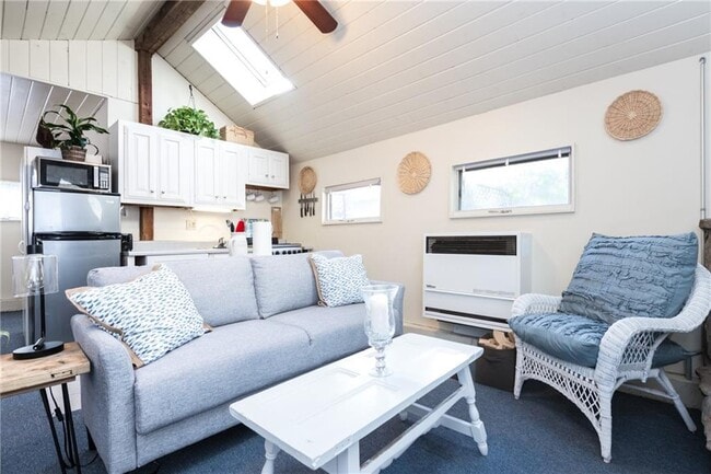 Foto del edificio - 77 Kelley Rd