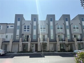 Building Photo - 1118 W Bushell St