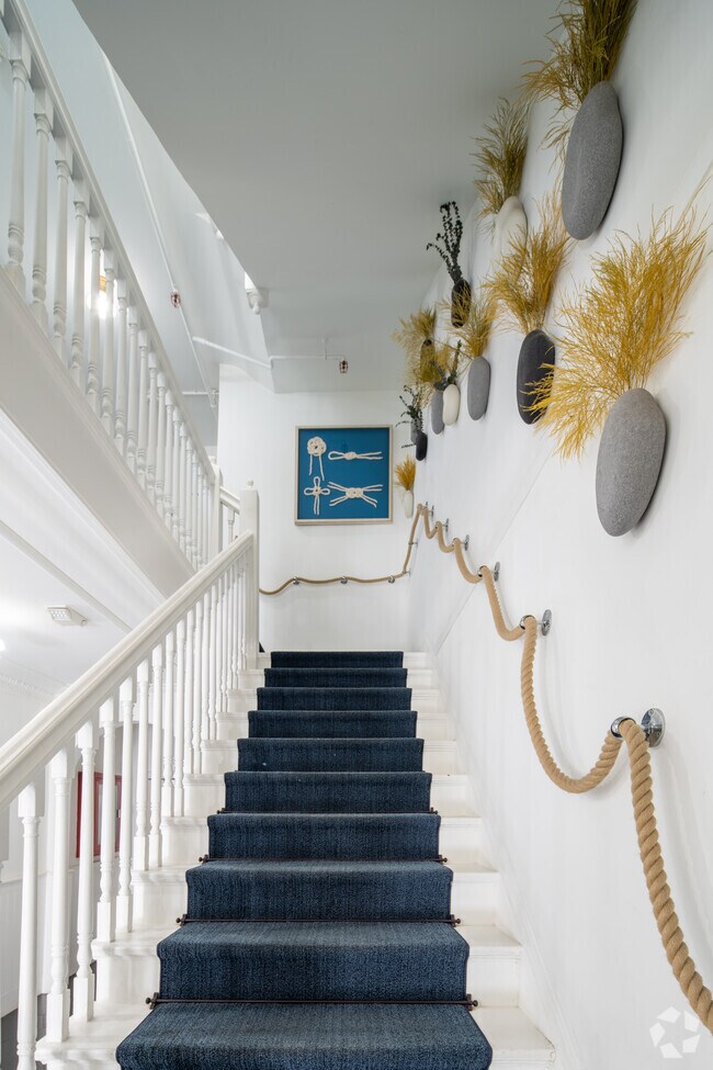 Sin cita previa - 29 Navy Creative Lofts