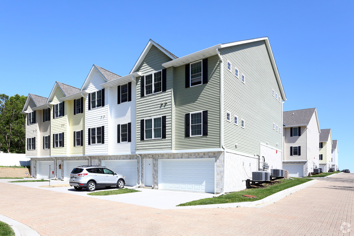 Primary Photo - City Center Townhomes