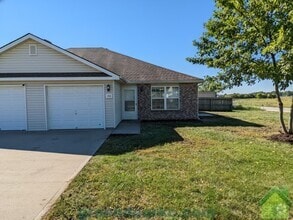 Building Photo - 1001 Fall Meadow Ln
