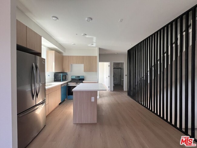 Foto del edificio - 1230 S Berendo St