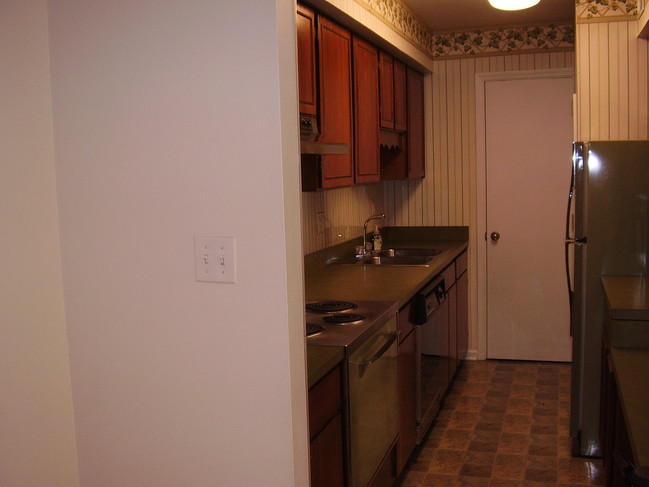 Foto del edificio - 1120 Chatham Park Dr