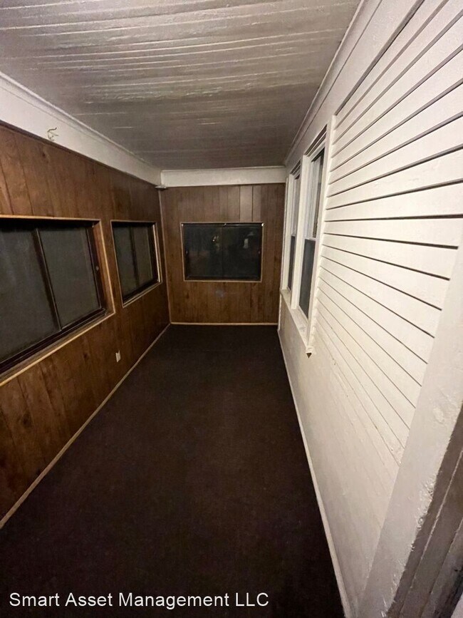 Building Photo - 3 br, 1.5 bath House - 2821 W Concordia Ave