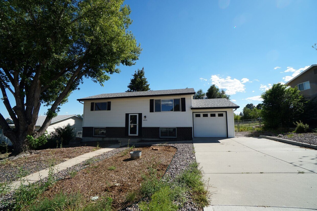 6831 Galley Rd, Colorado Springs, CO 80915 House Rental in Colorado