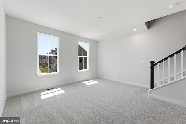 Foto del edificio - 16130 Hyde Pk Pl