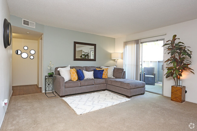 Foto del interior - Courtyard at Central Park Apartments