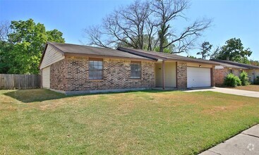 Building Photo - 17503 Autumn Trails Ln