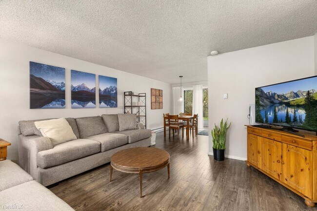 Foto del edificio - 2 br, 1.5 bath Duplex - 4703 236th Street ...