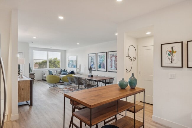 Open floor plan perfect for entertaining - 3600 S Inca St Townhome
