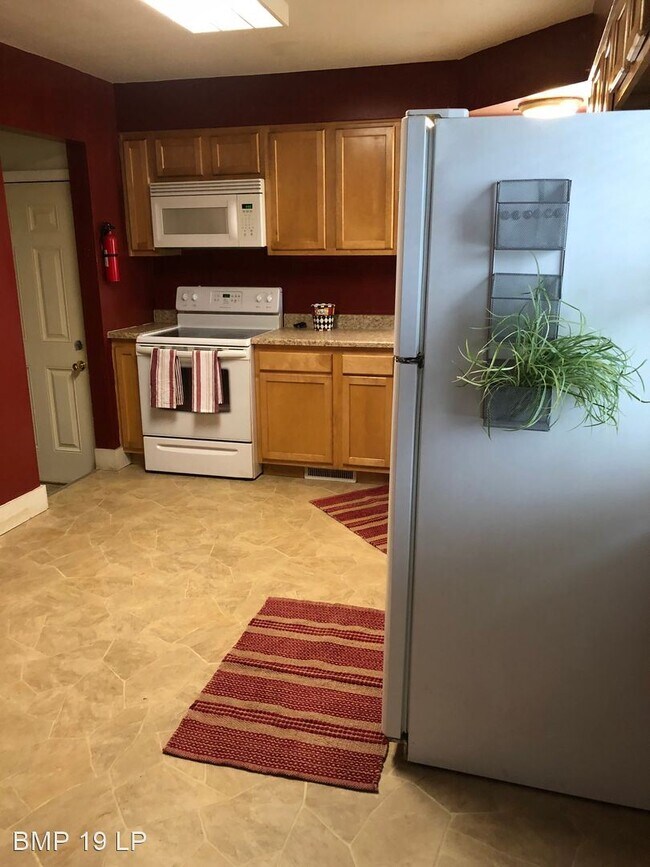 Foto del edificio - 3 br, 1 bath House - 3313 H Ave NW