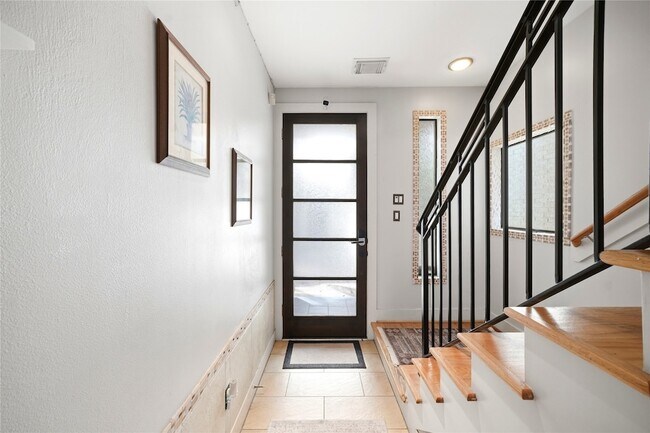 Foto del edificio - 1415 Bonnie Brae St