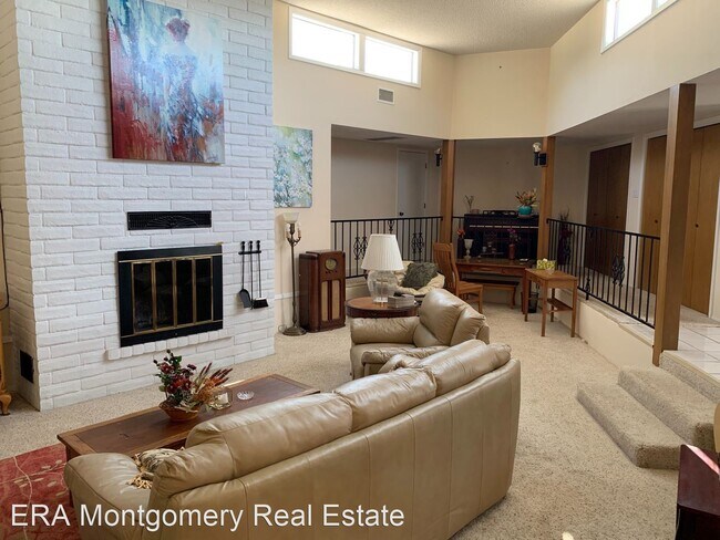 Building Photo - 2 br, 2 bath House - 1625 Desert Willow Dr.