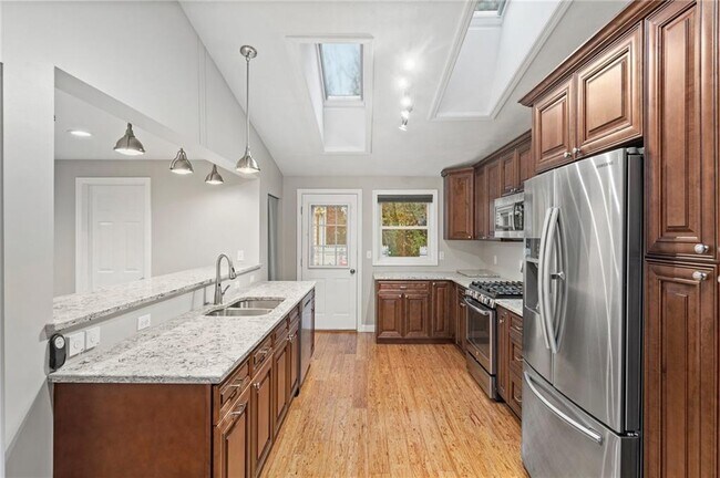 Foto del edificio - 4 Juniper Ln