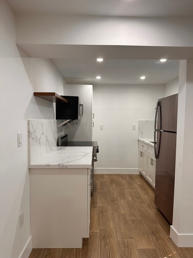 Building Photo - 8950 SW 69th Ct