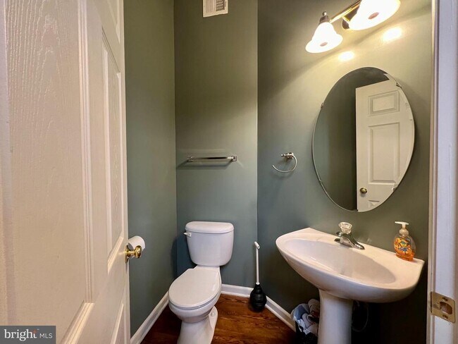 Building Photo - 97 Riparian Ln