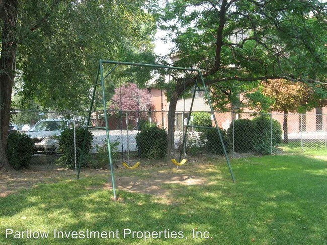 Building Photo - 2 br, 1 bath House - 760 E. 3900 S. # 3
