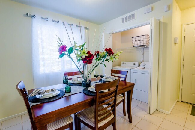 Kitchen+Laundry - 600 Hosking Ave