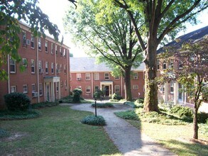 Building Photo - 807 W End Blvd