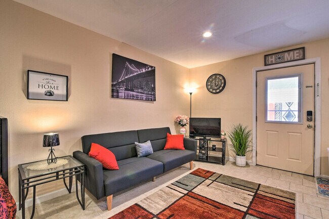 Building Photo - 1319 40th St