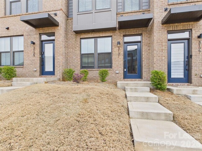 Building Photo - 3131 Coquina Ln