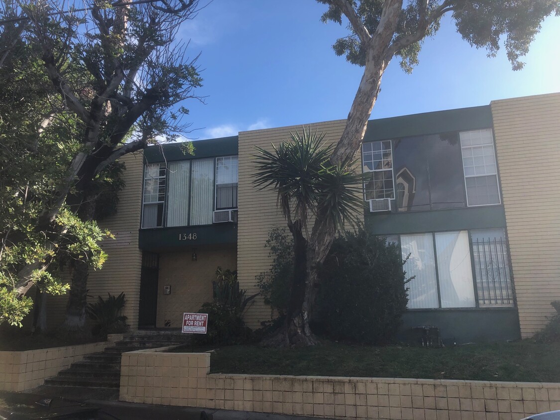 Primary Photo - 1348 N Curson Ave