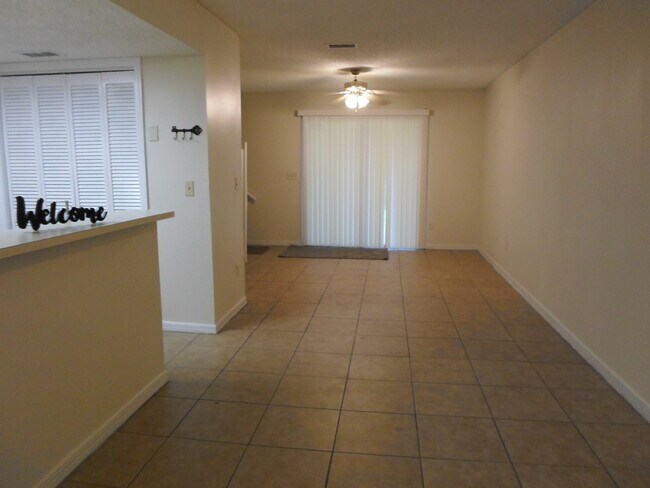 Foto del edificio - 3/2 townhome - Westside