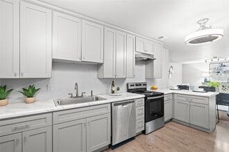 Building Photo - 3924 W Alabama St