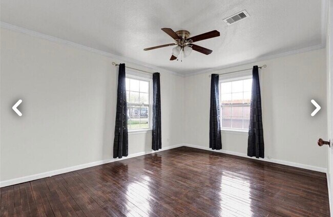 Foto del edificio - 6009 Maple St