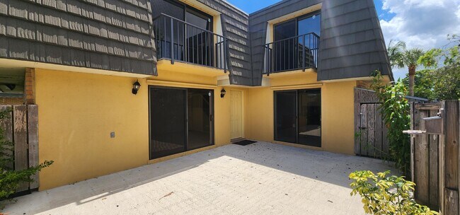 Foto del edificio - 913 9th Way