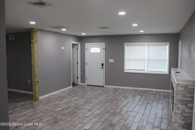 Foto del edificio - 491 Seacrest Ave