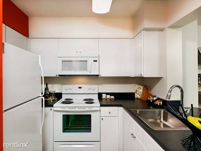 Primary Photo - 4650 Washington Blvd