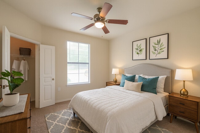 Building Photo - Northside on Travis