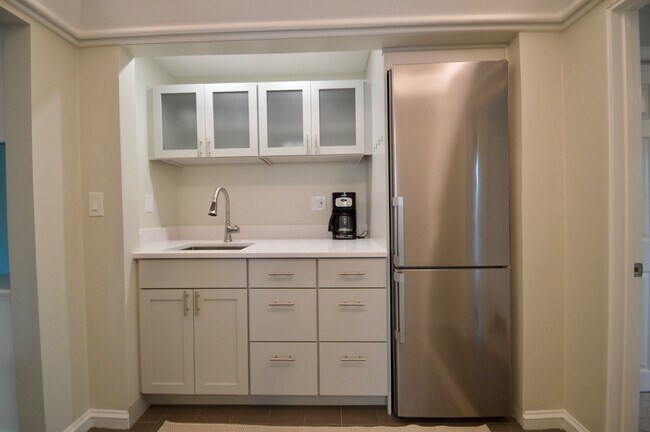 Efficiency kitchen...get an air fryer! - 5 Maloney Ln
