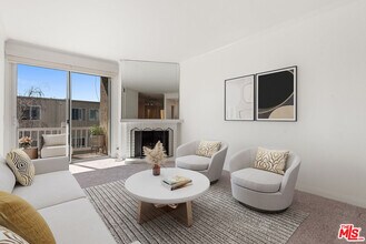 Building Photo - 8505 Gulana Ave