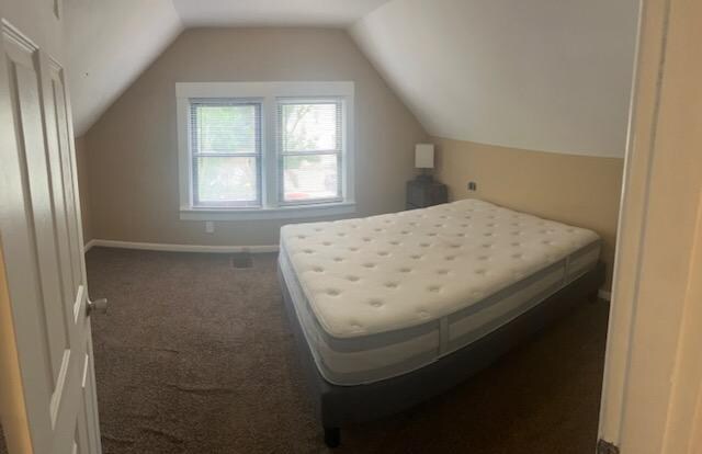 Foto del edificio - 225 Emming St