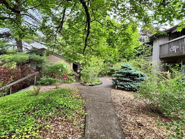 Building Photo - 1 Bedroom Sylvan Heights Condo with Water,...