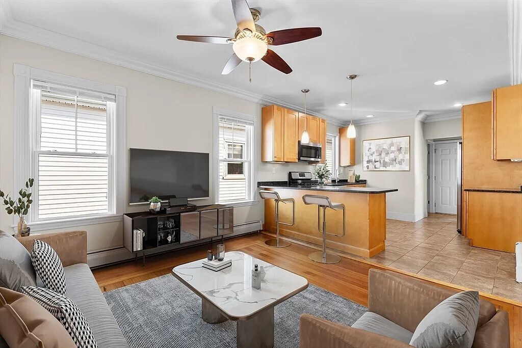 Foto principal - 11 Woodlawn St
