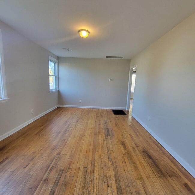 Building Photo - 1013 Garber St