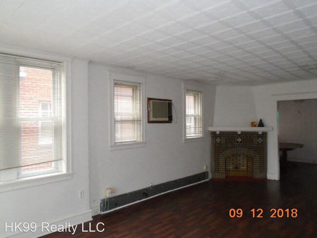 Building Photo - 3 br, 1.5 bath House - 1410 Englewood St.