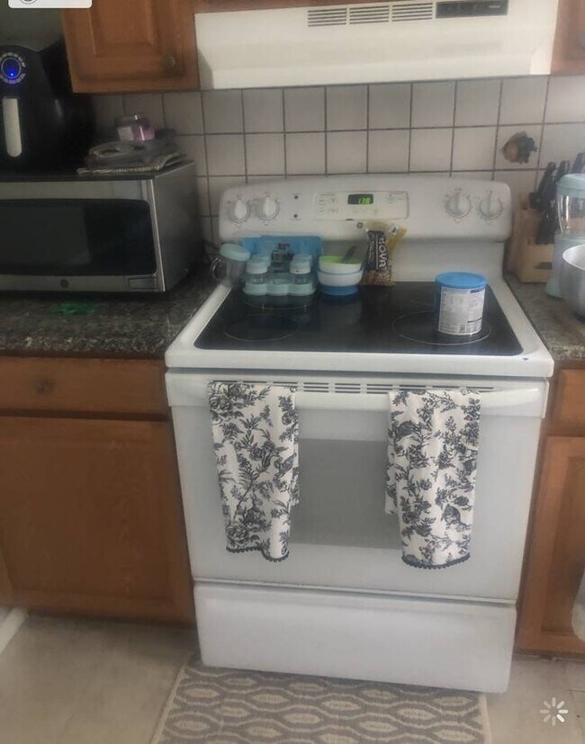 Stove - 6 Berry St