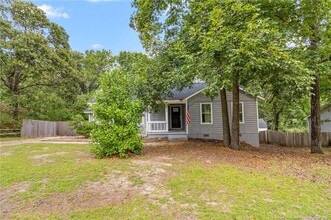 Building Photo - 904 Dandridge Dr