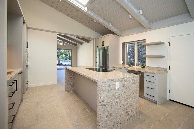 Foto del edificio - Mid-Century 5Bd/3Ba in Kentfield