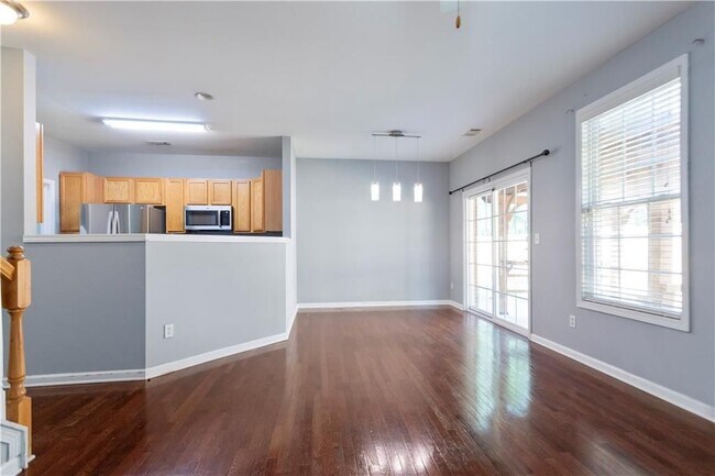 Building Photo - 1126 Treymont Ln SW